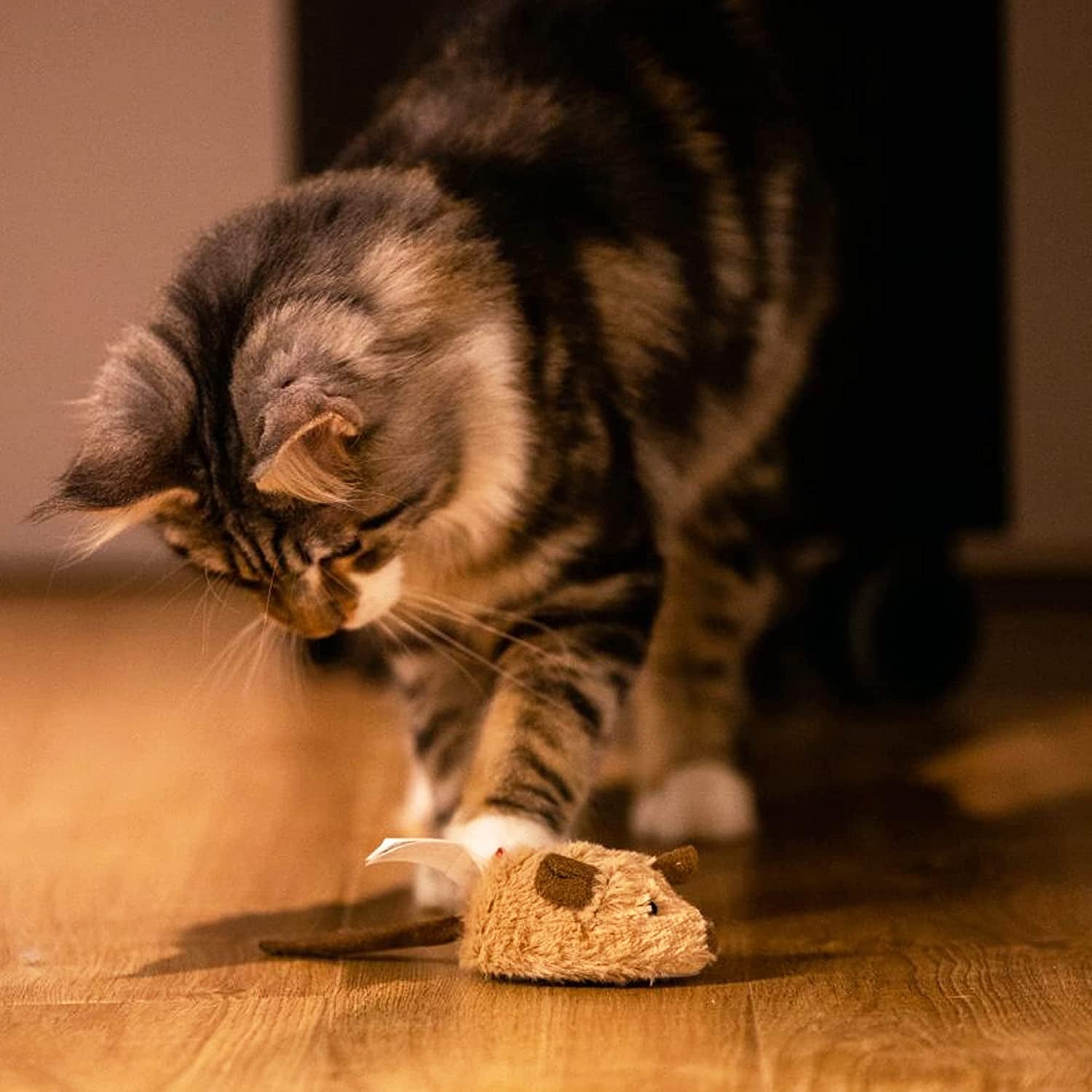 Interactive Moving Mouse Cat Toy with Realistic Squeaky Sound, Automatic Mouse Toys for Indoor Cats, Electronic Mouse Toy for Self Play & Exercise(Brown Ear)